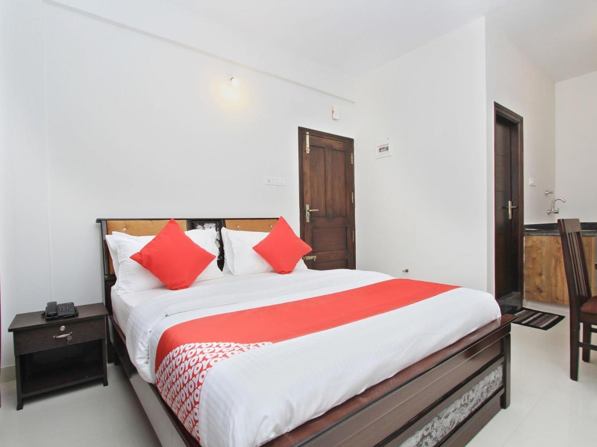 Oyo 12033 Hotel Royal Residence Bangalore Exterior photo